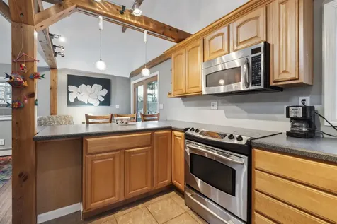 8 Beaver Lake Avenue Derry NH 03038