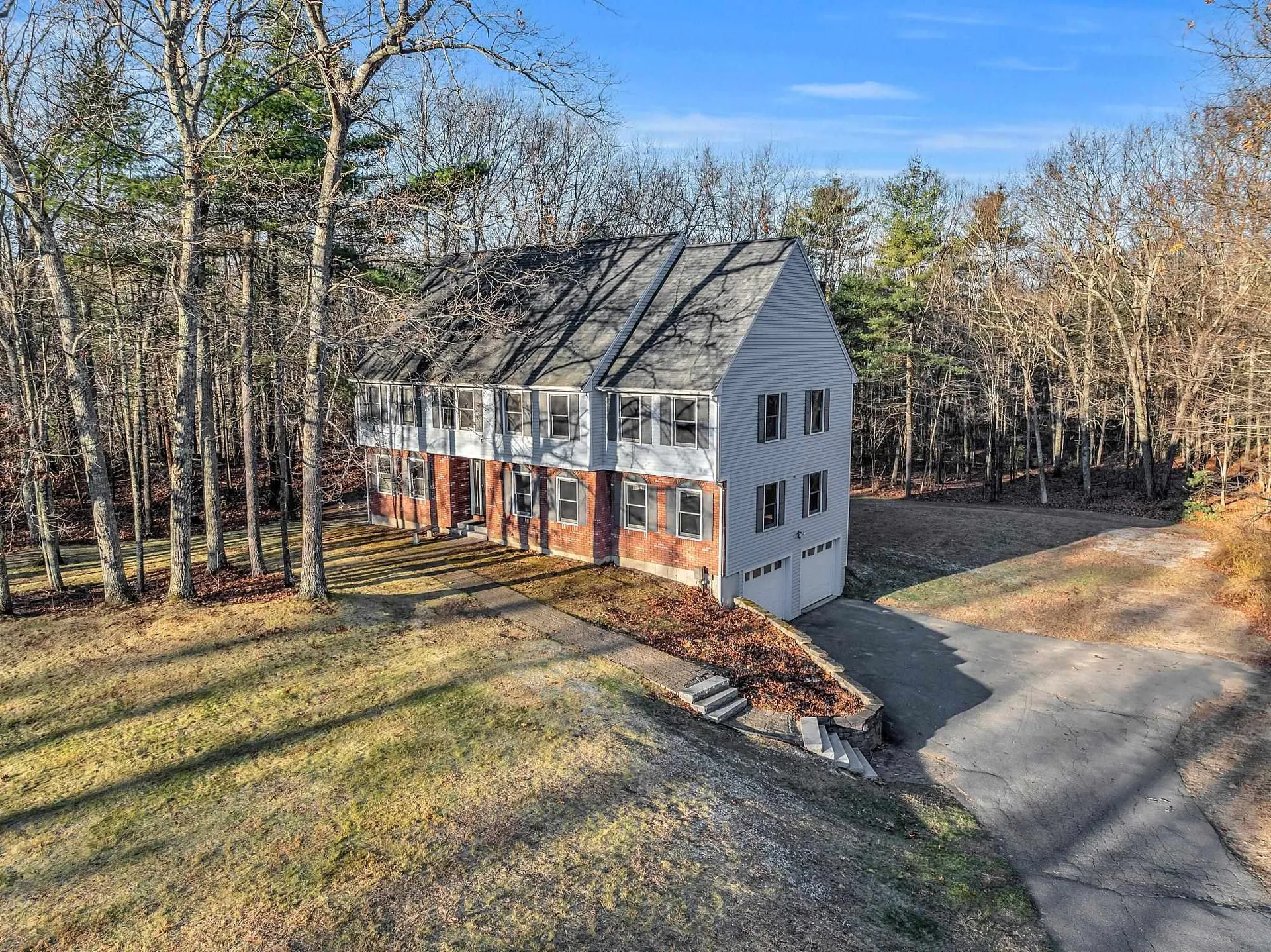 13 Matthew Drive Londonderry NH 03053