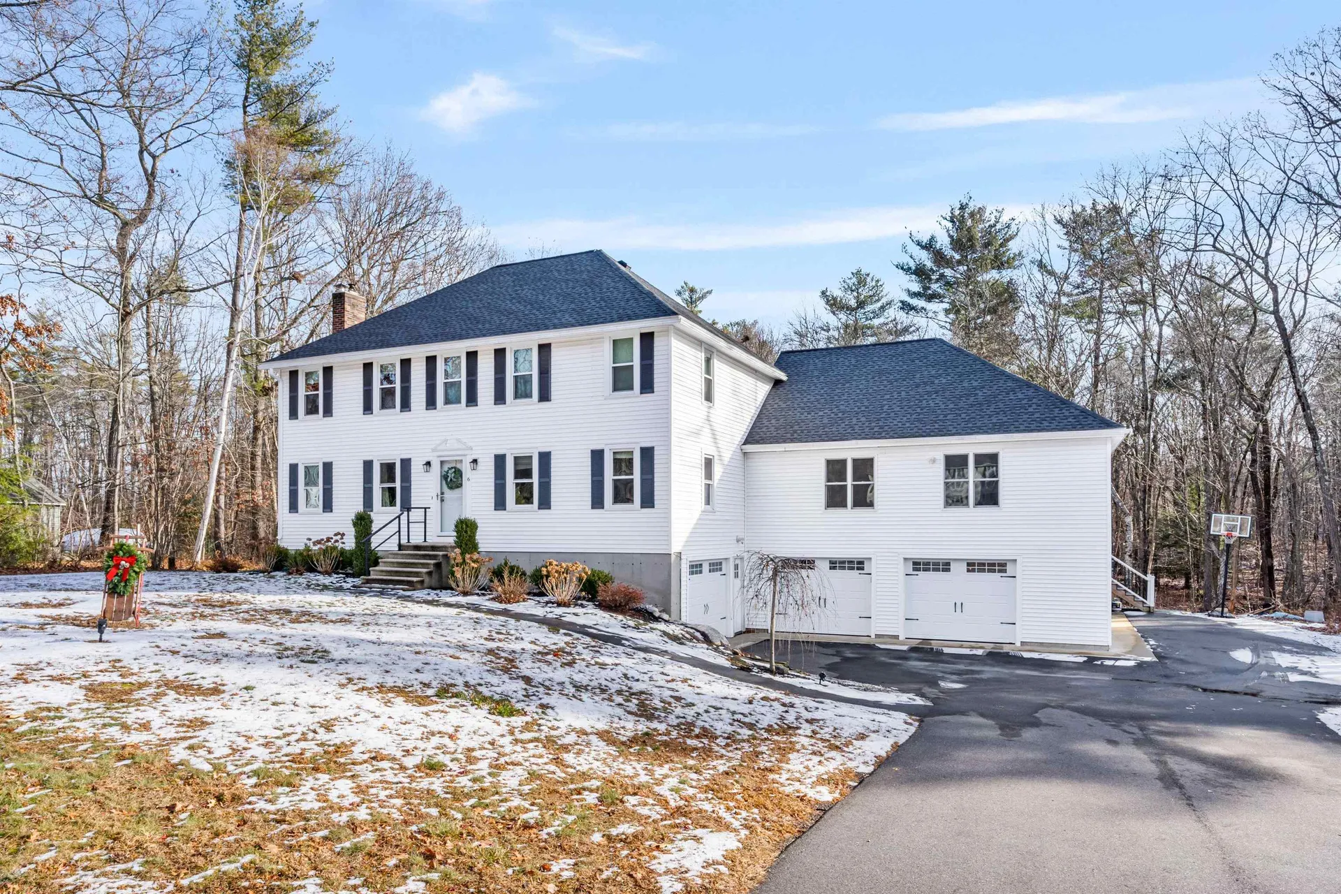 6 Hazelnut Lane Londonderry NH 03053