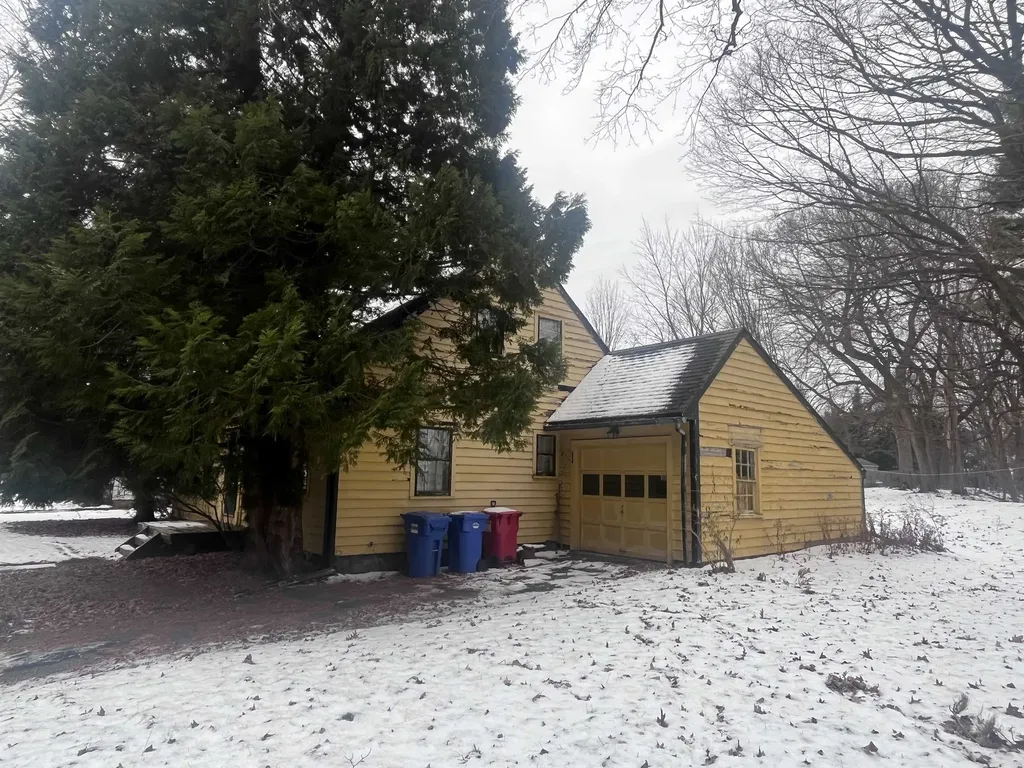 24 Bennington Court Burlington VT 05408