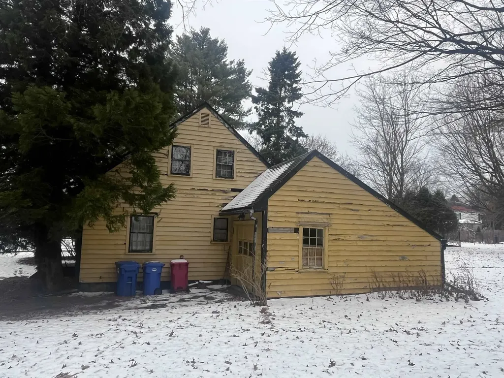 24 Bennington Court Burlington VT 05408