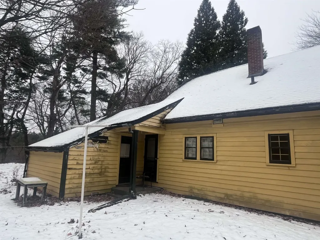 24 Bennington Court Burlington VT 05408