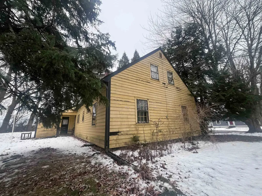 24 Bennington Court Burlington VT 05408