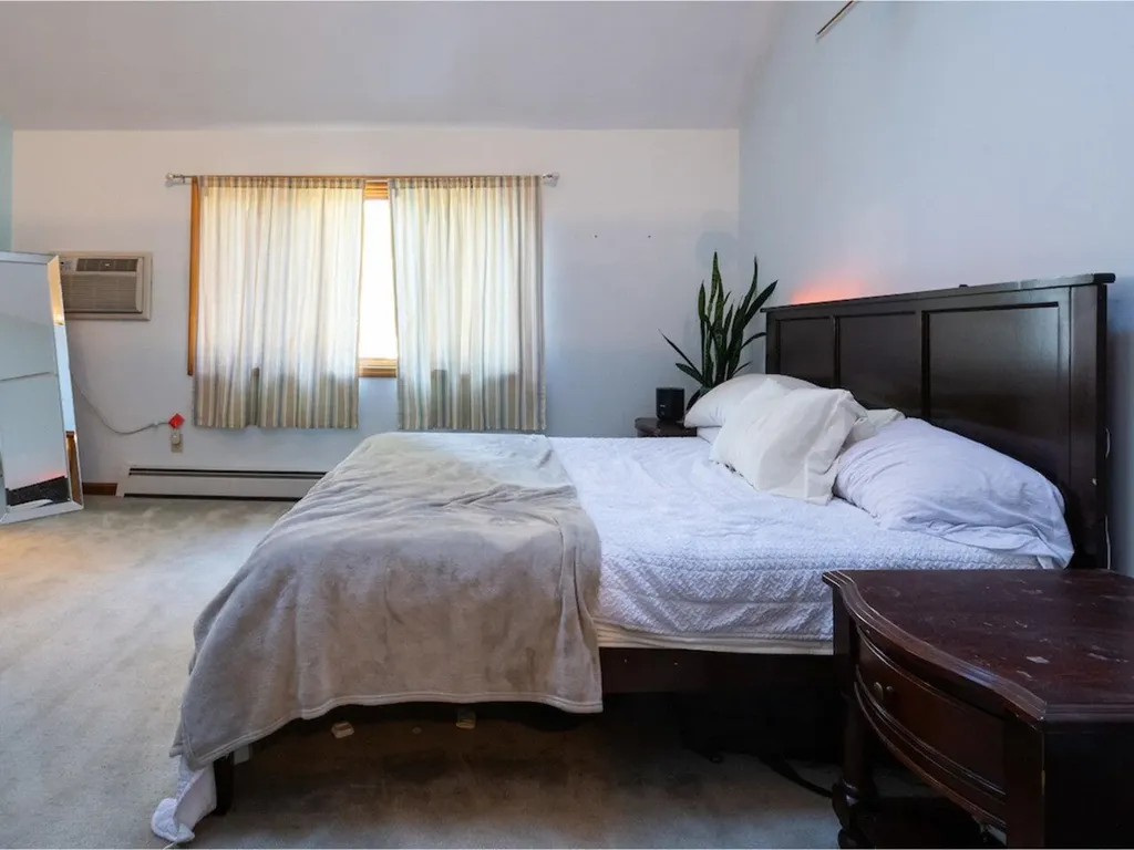 993 Williams Road Colchester VT 05446