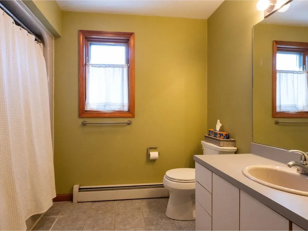 993 Williams Road Colchester VT 05446