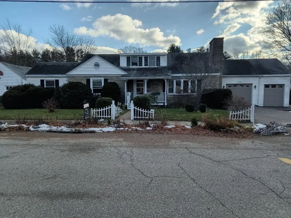 17 Park Street Rochester NH 03867