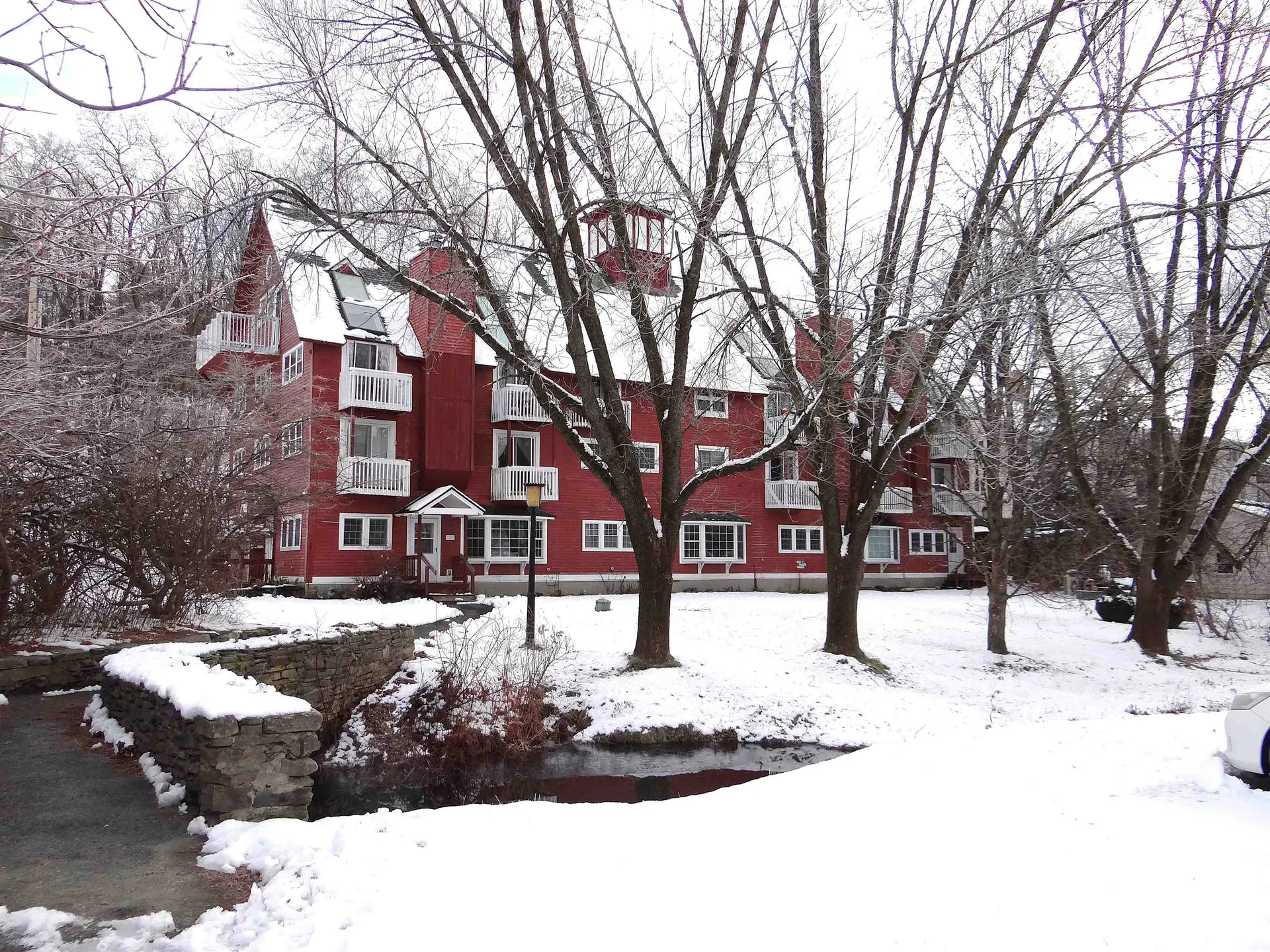 1856 Quechee Main Street Hartford VT 05059