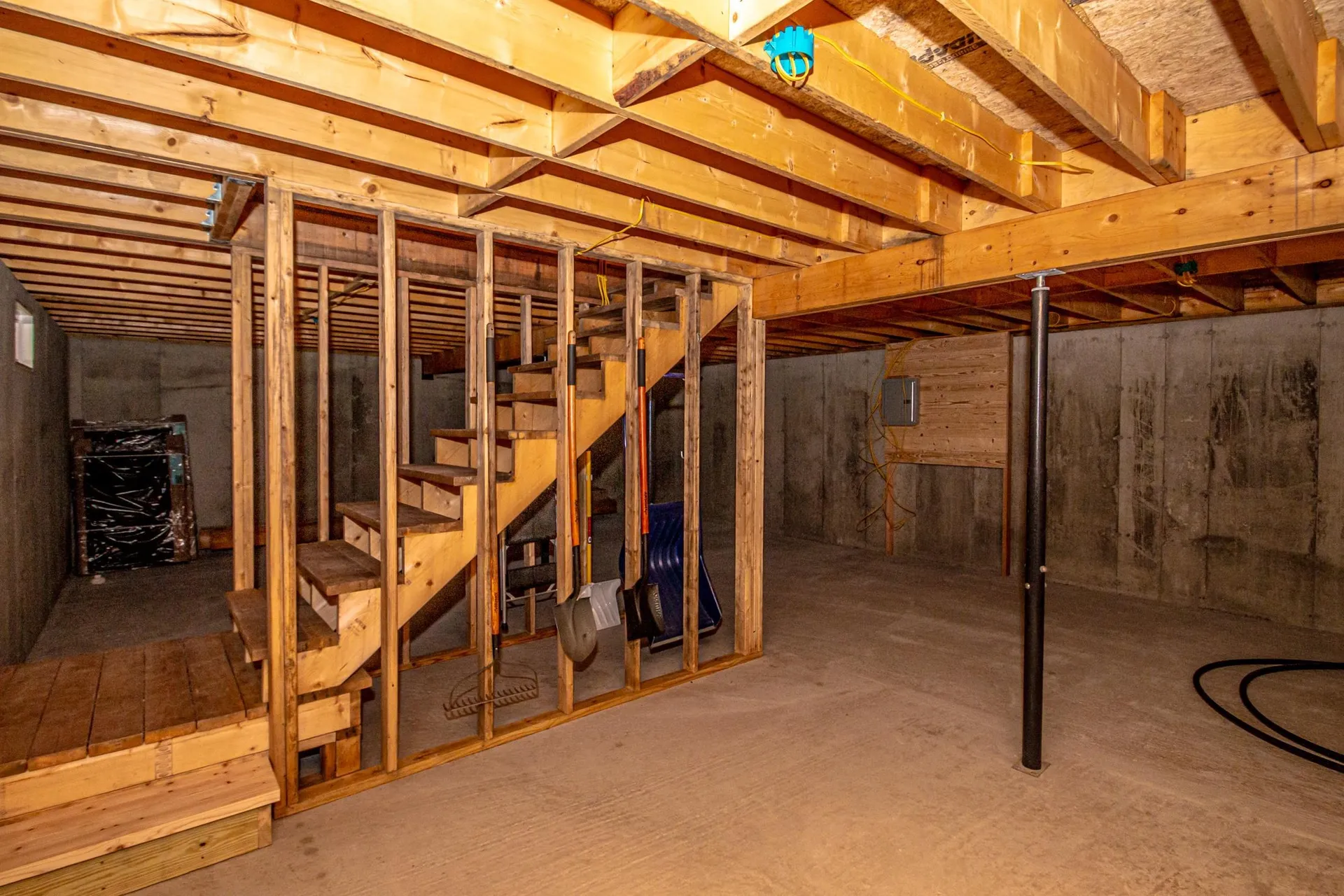 8 Robbins Hill Road Chatham NH 04813