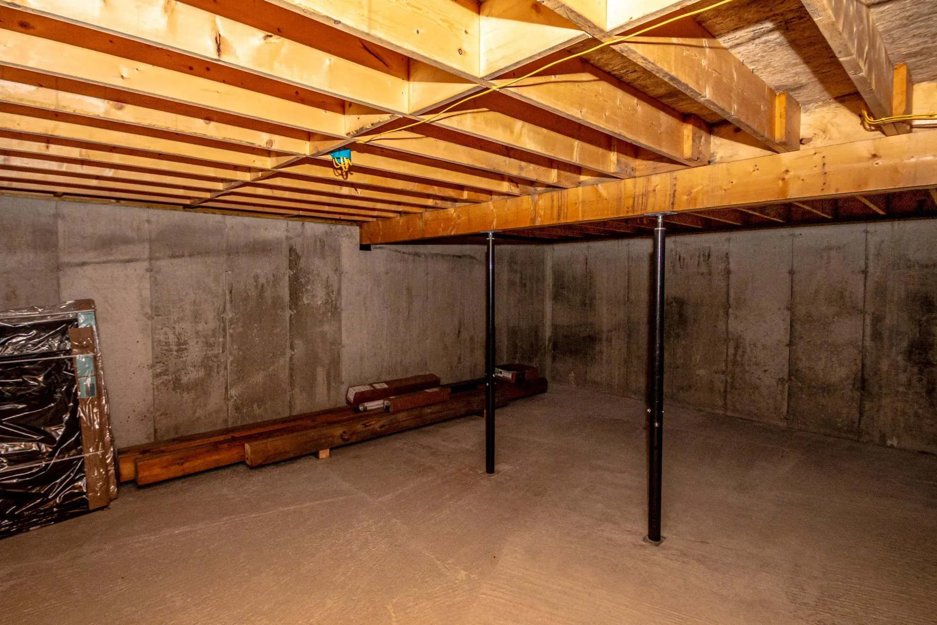 8 Robbins Hill Road Chatham NH 04813