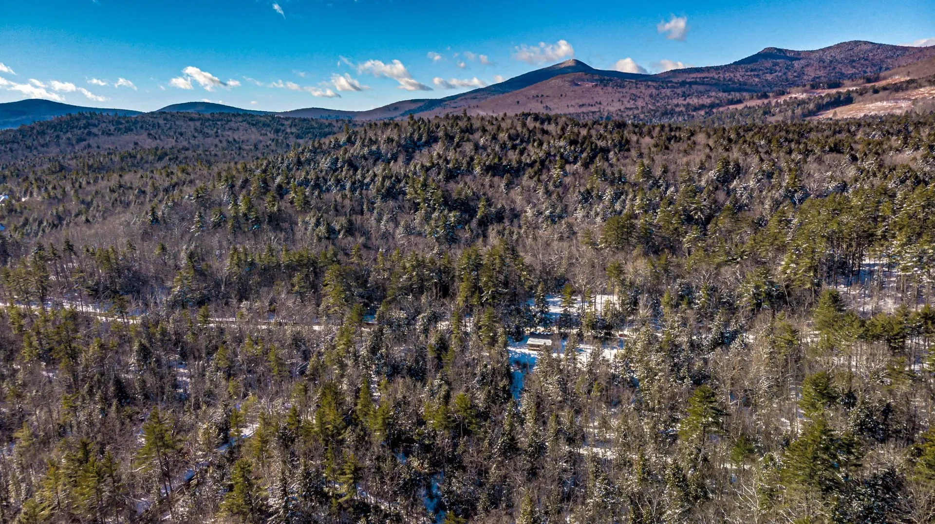 8 Robbins Hill Road Chatham NH 04813