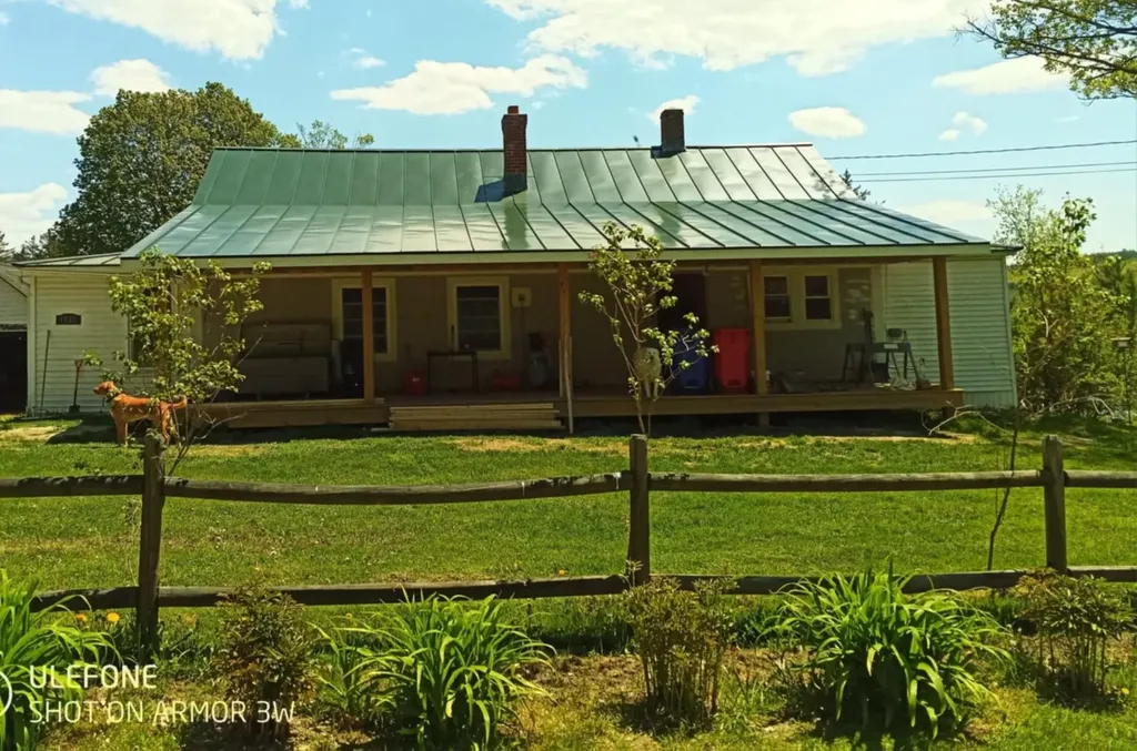 1637 Us Route 5 South Barnet VT 05821