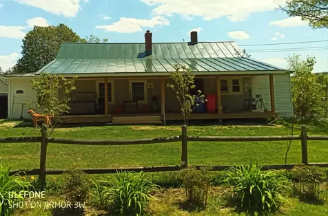 1637 Us Route 5 South Barnet VT 05821