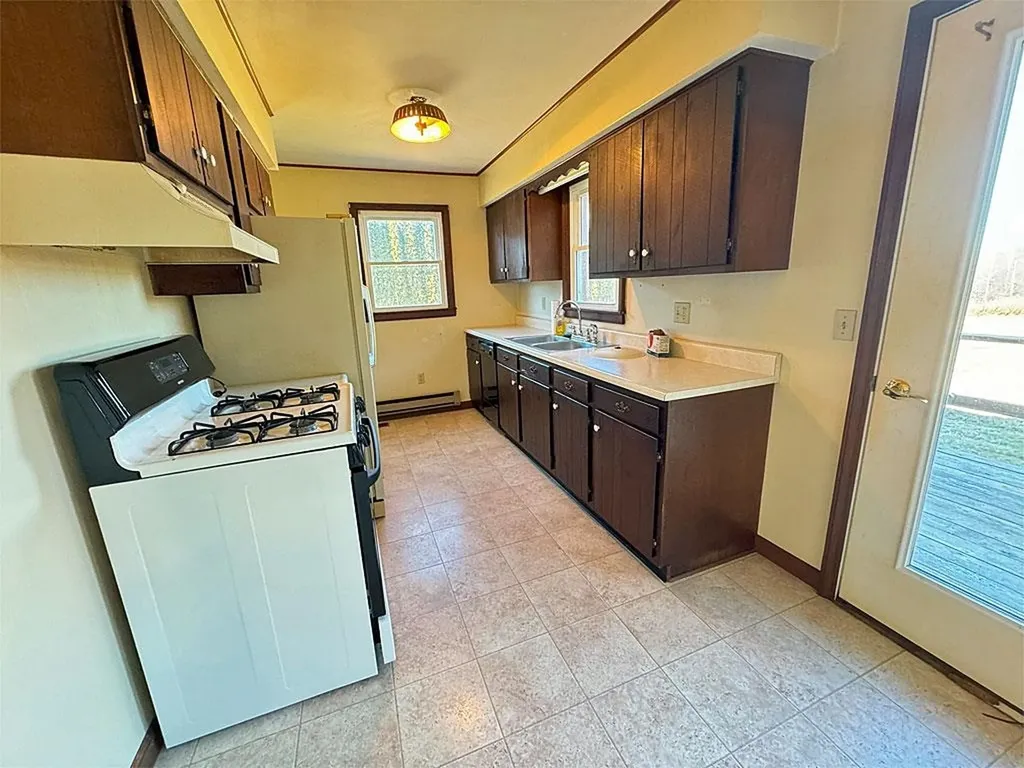 44 Meadow Lane Castleton VT 05735