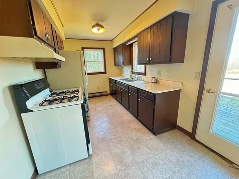 44 Meadow Lane Castleton VT 05735