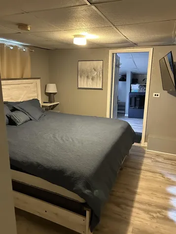 20 Aiken Street Derry NH 03038