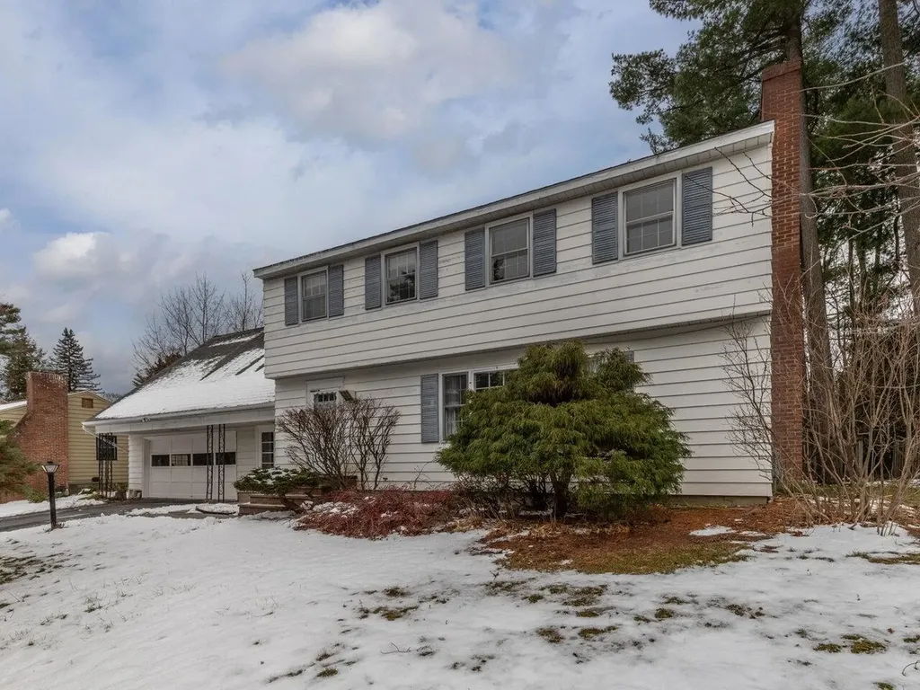 34 Summit Ridge Burlington VT 05401