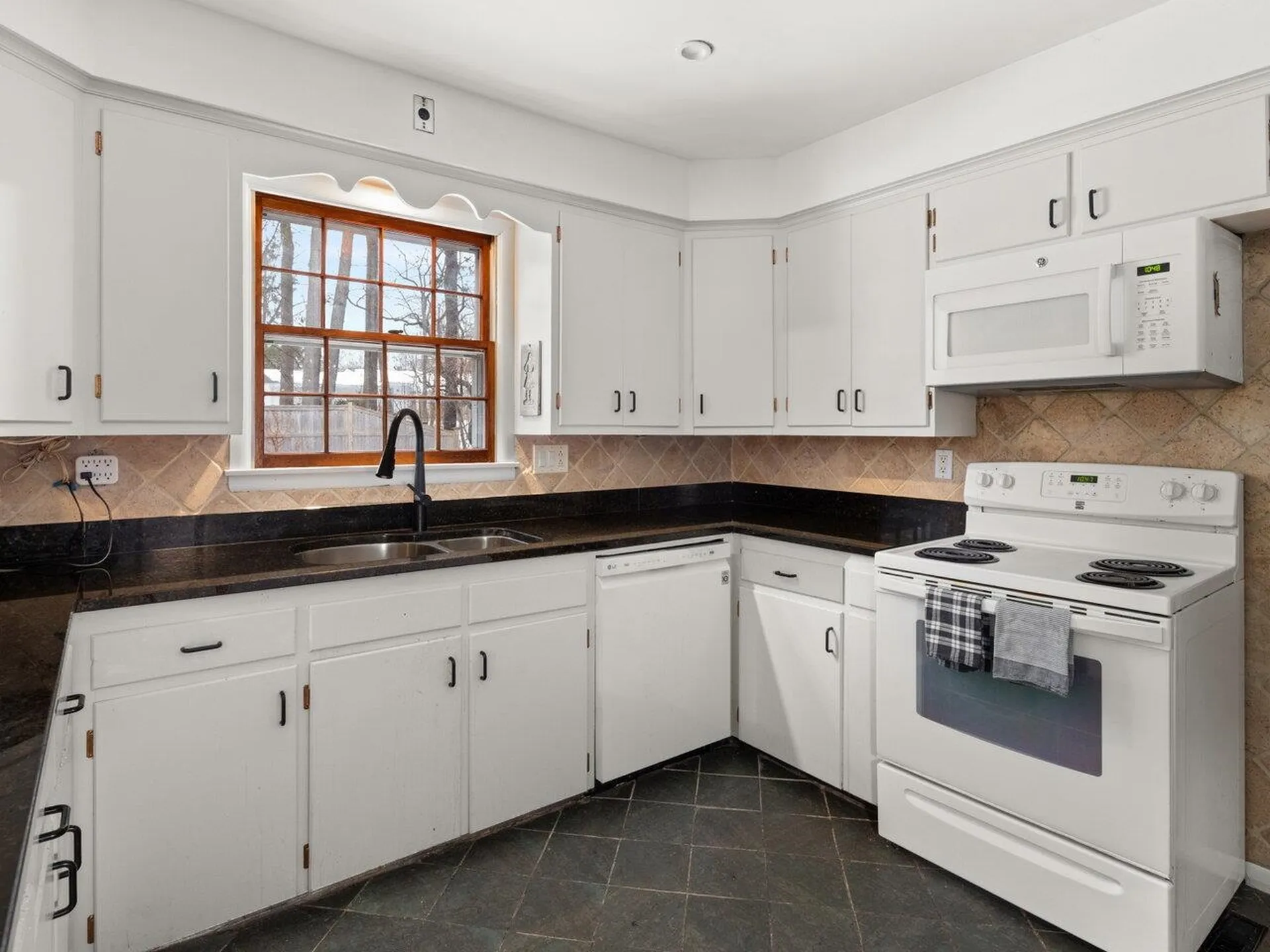 34 Summit Ridge Burlington VT 05401