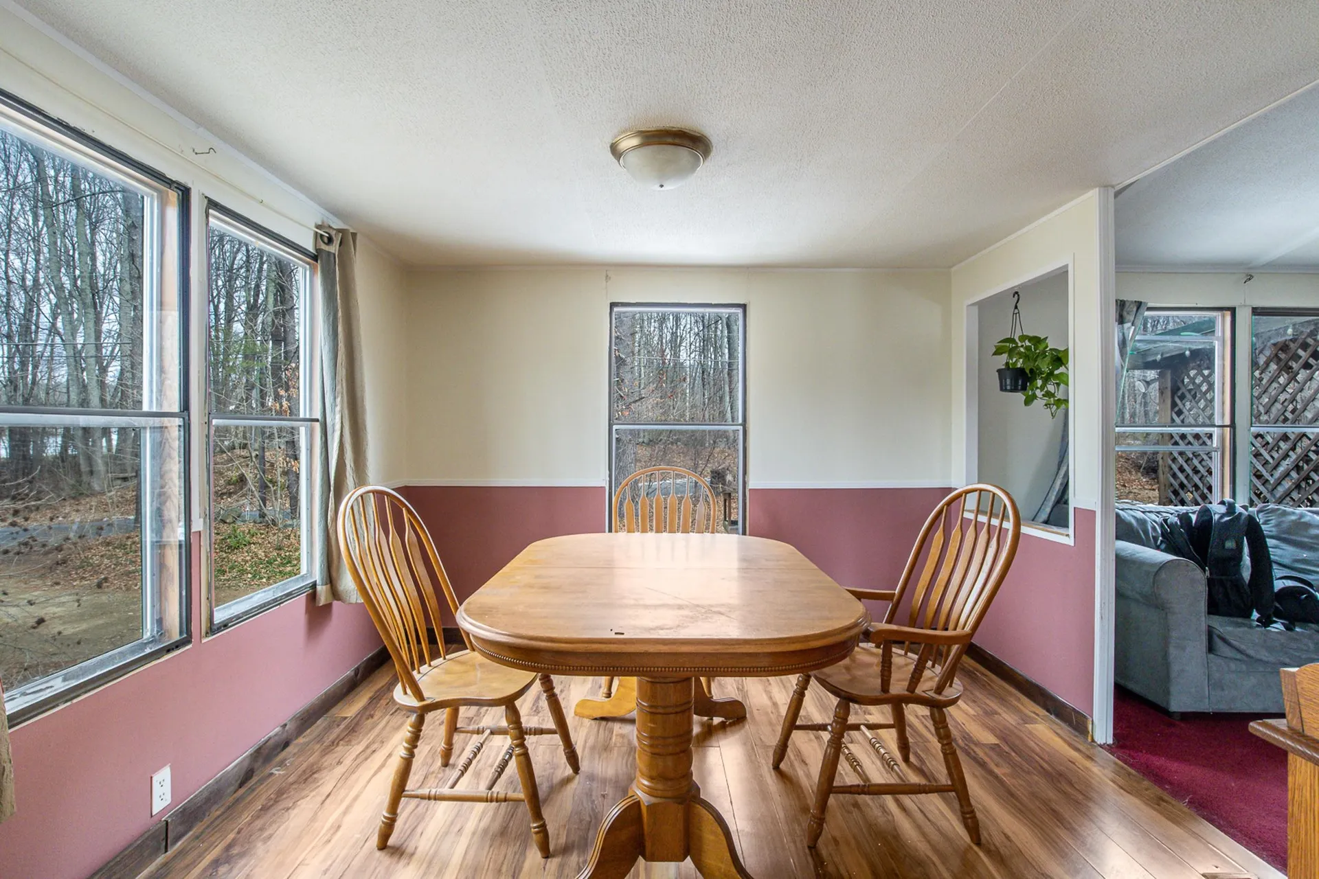 98 Old Nottingham Road Epping NH 03042