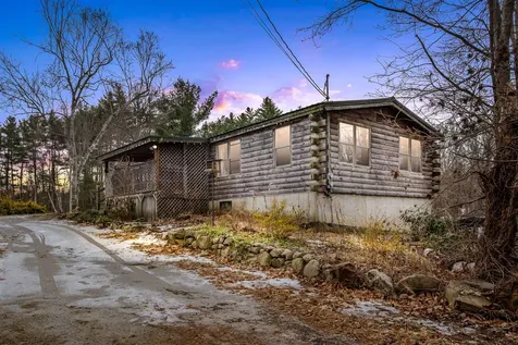 98 Old Nottingham Road Epping NH 03042