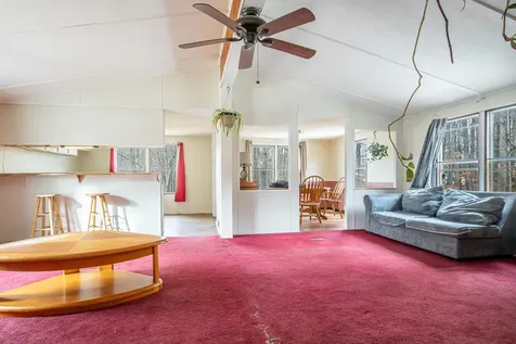 98 Old Nottingham Road Epping NH 03042