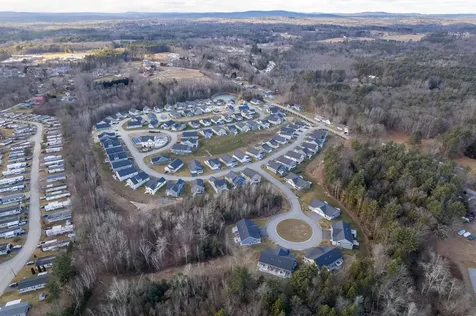 61 Mulberry Lane Epping NH 03042