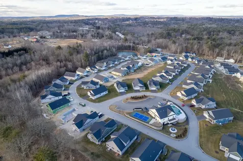 61 Mulberry Lane Epping NH 03042