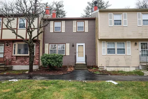 19 Stonegate Lane Derry NH 03038