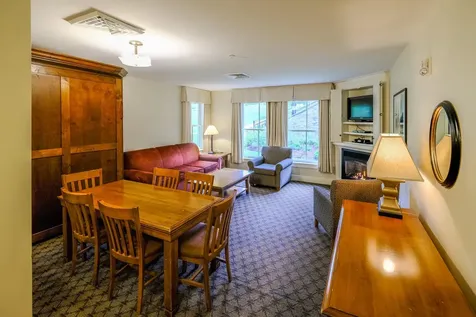 517/519 Qiii Jackson Gore Adams House Ludlow VT 05149