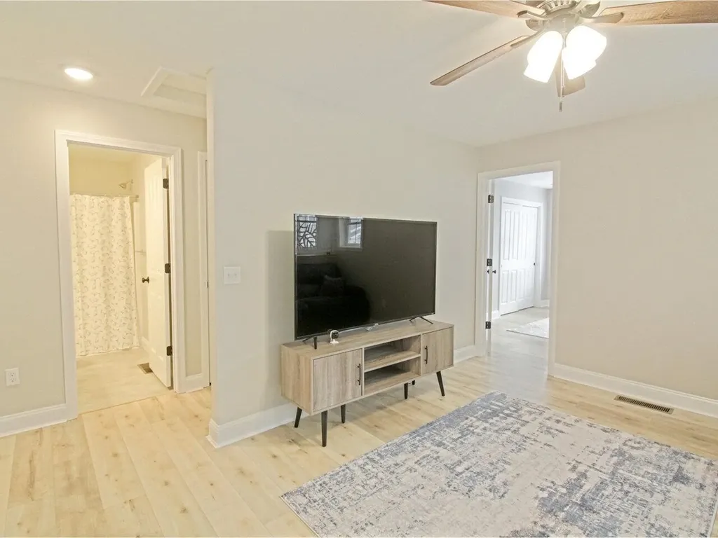 277 O'brien Farm Road South Burlington VT 05403