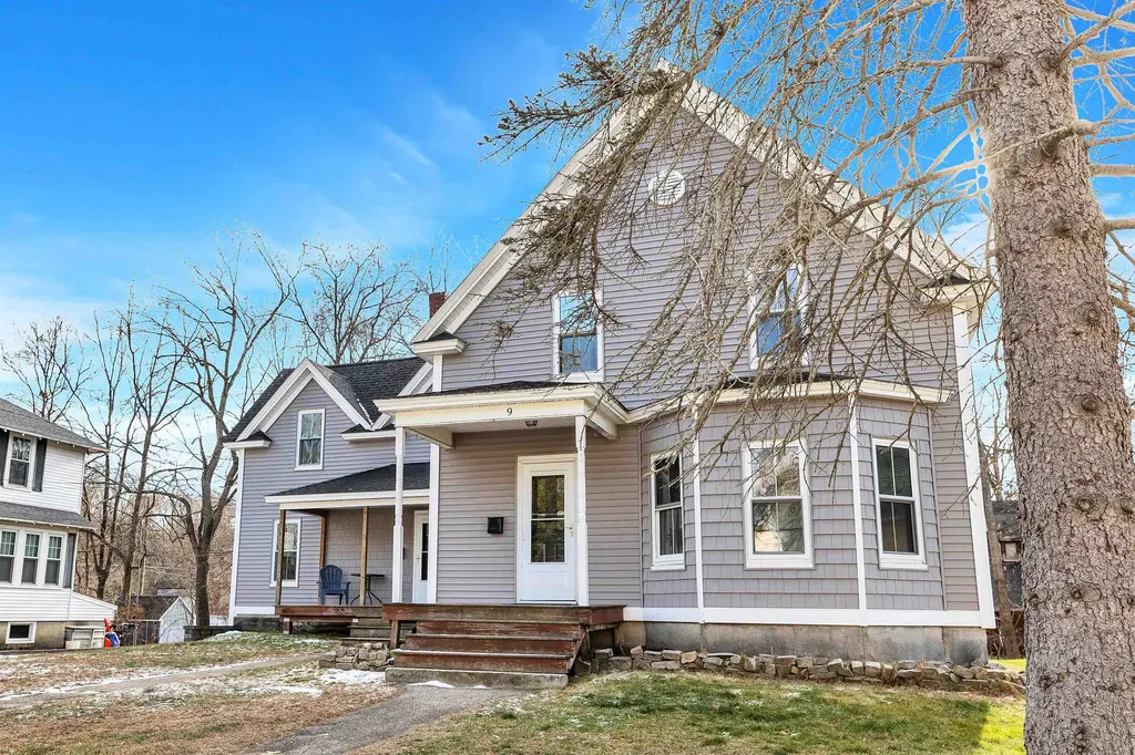 9 Willow Street Milford NH 03055