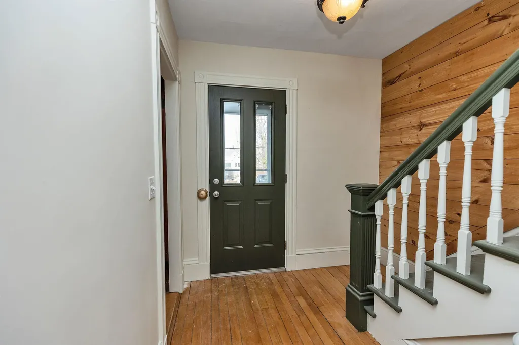 9 Willow Street Milford NH 03055