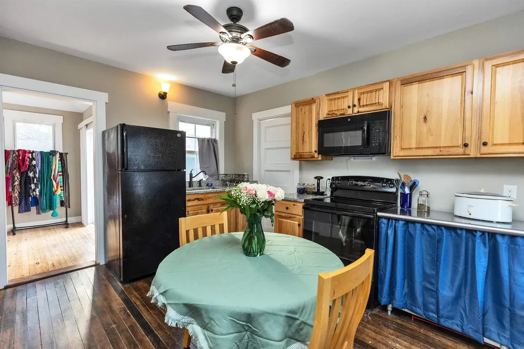 9 Willow Street Milford NH 03055
