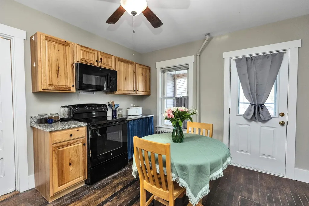 9 Willow Street Milford NH 03055