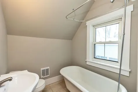 9 Willow Street Milford NH 03055