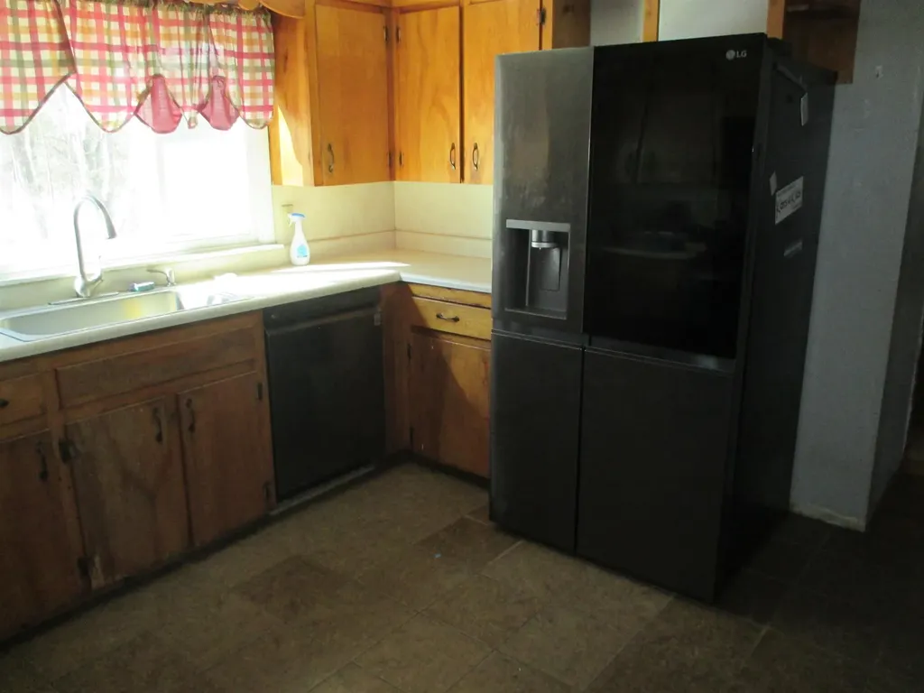 2 Pinecrest Avenue Rochester NH 03867