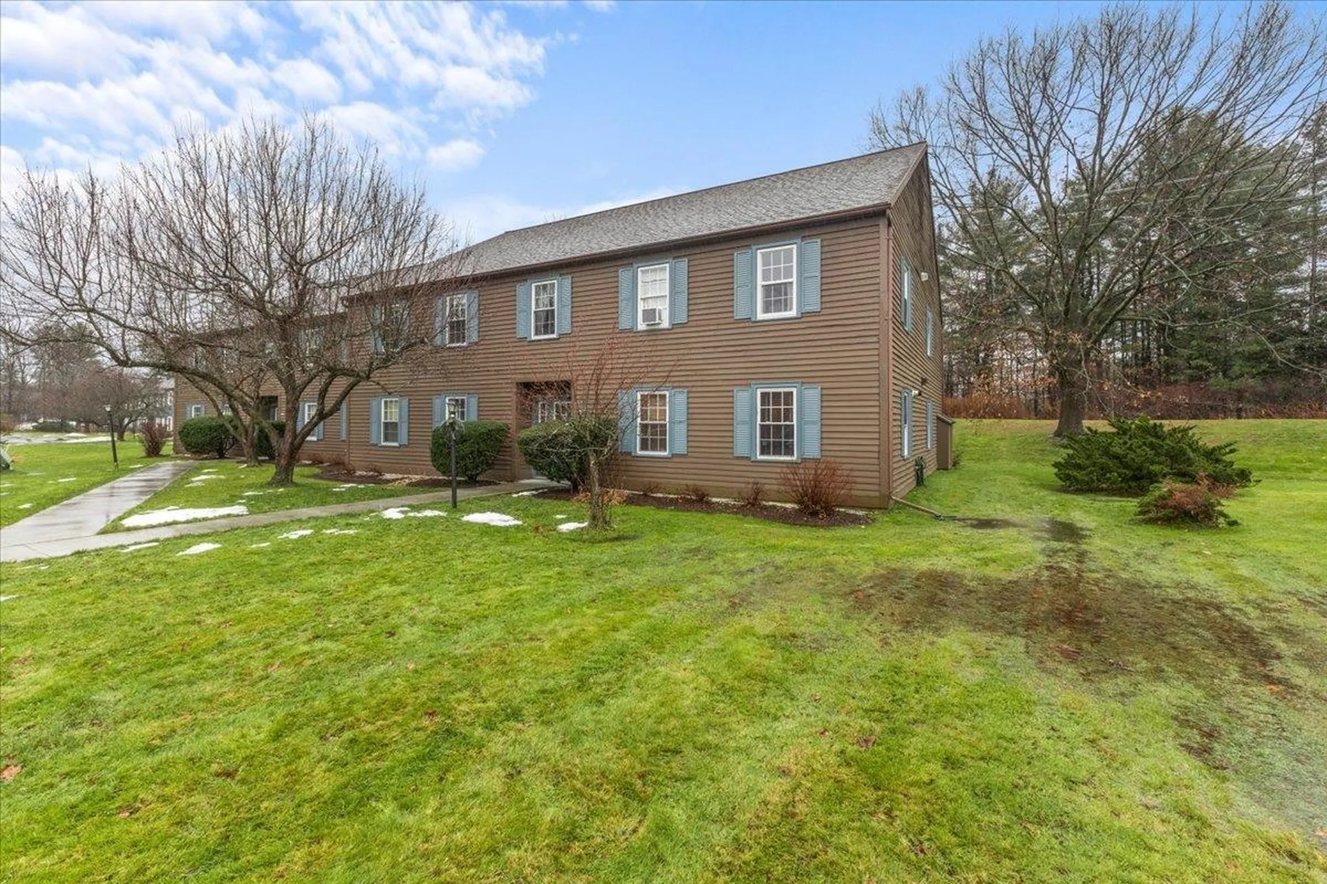 63 Twin Oaks Terrace South Burlington VT 05403