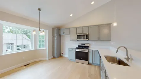 10b Walker Road Epping NH 03042