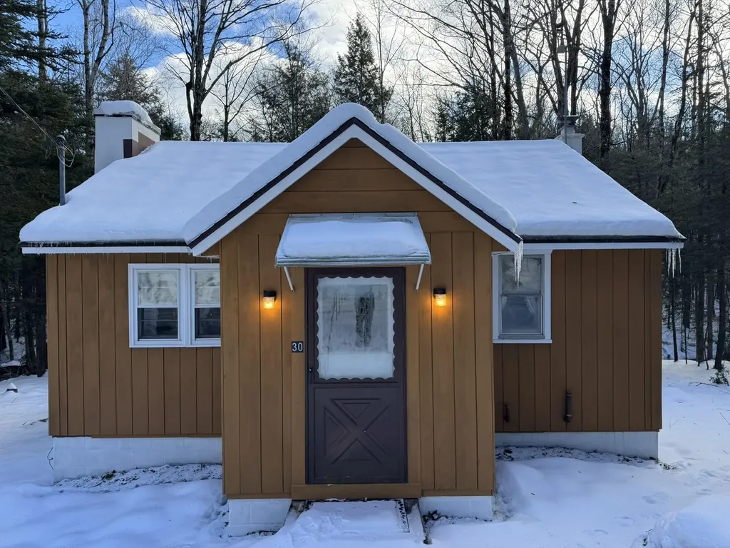 30 Lee Road Readsboro VT 05350