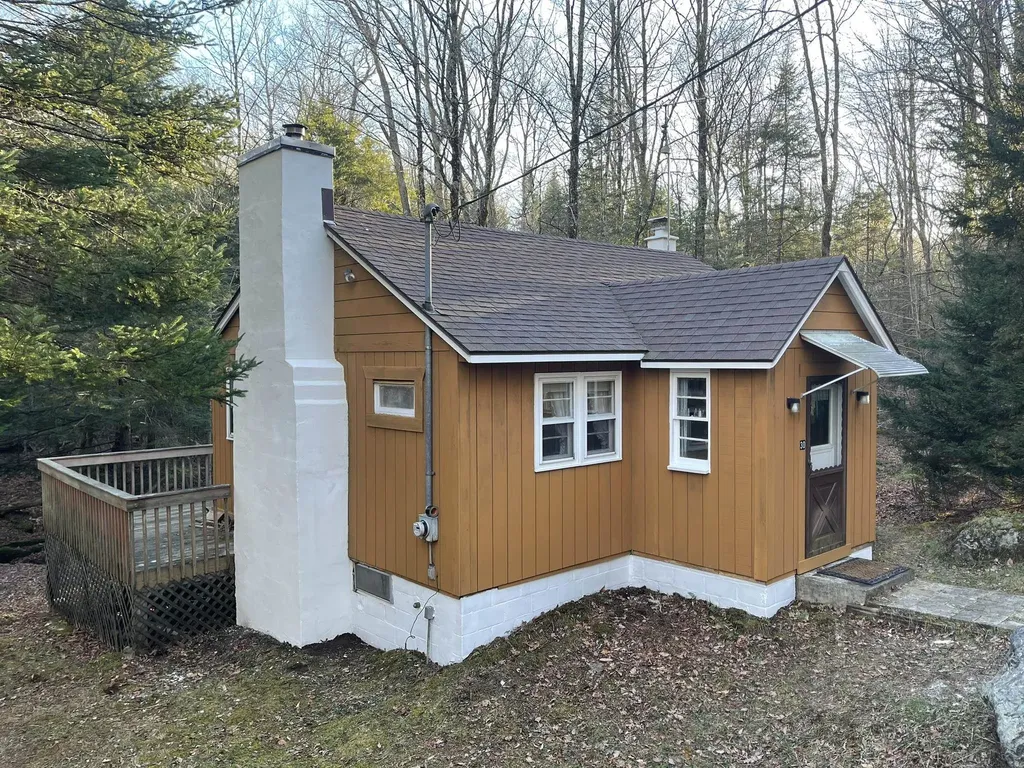 30 Lee Road Readsboro VT 05350
