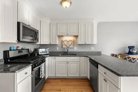 37 Highland Avenue Derry NH 03038