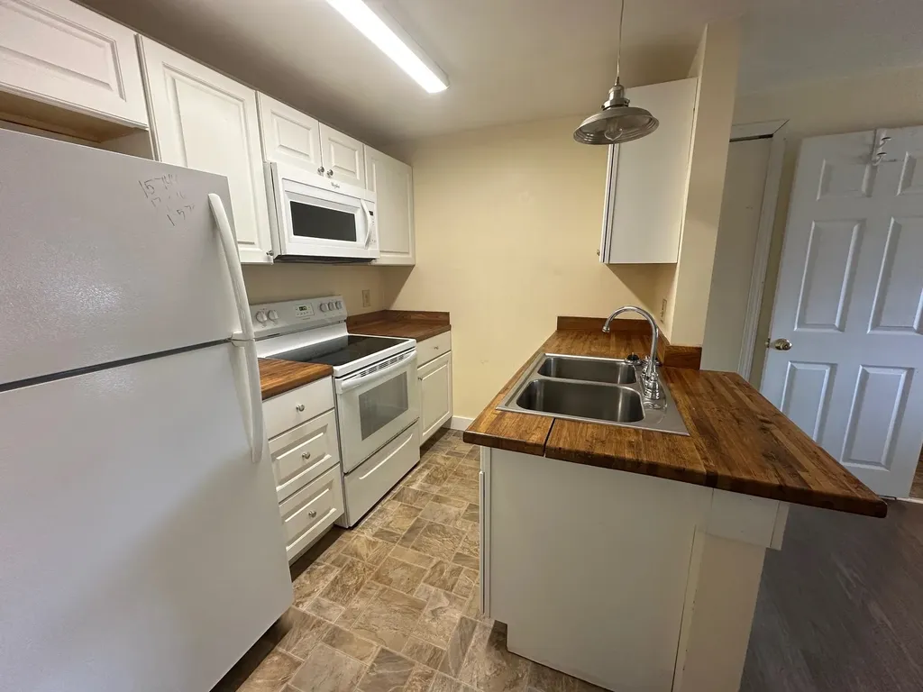 23 Ashuelot Street Winchester NH 03470