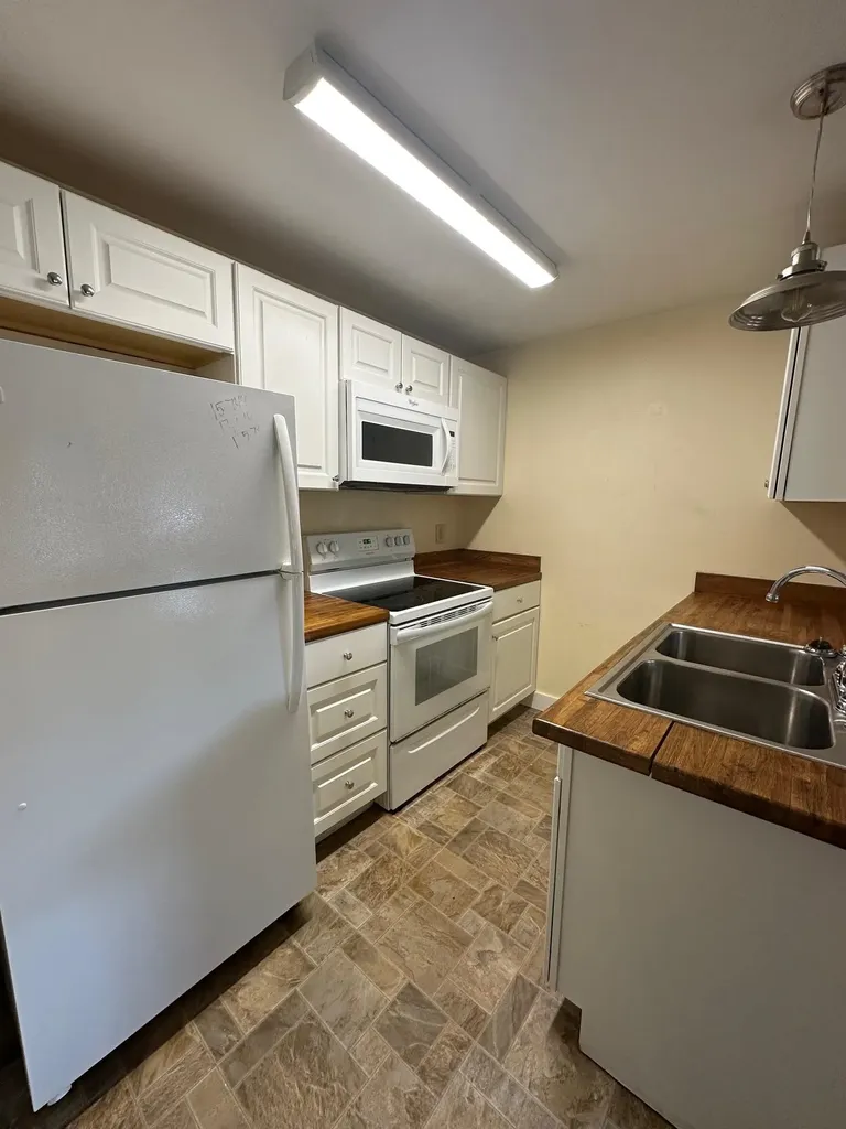 23 Ashuelot Street Winchester NH 03470