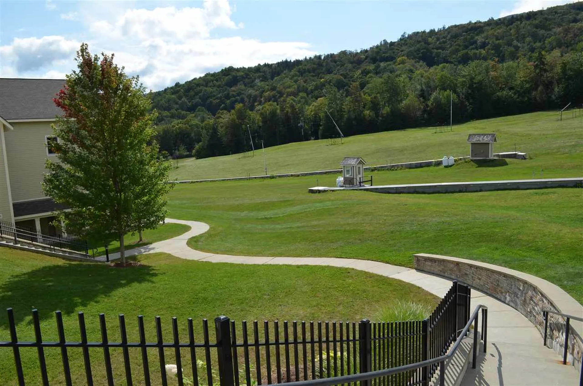 610/612 Qii Jackson Gore Adams House Ludlow VT 05149