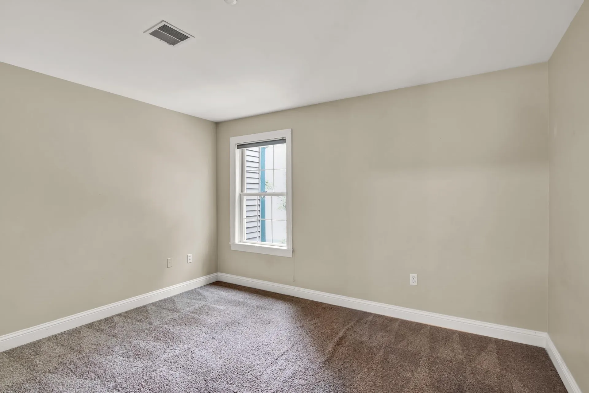 8 Deborah Lane Dover NH 03820