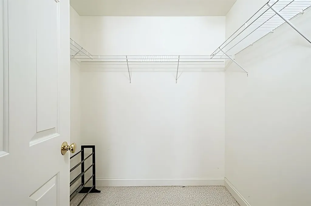 6 Bay Road Newmarket NH 03857