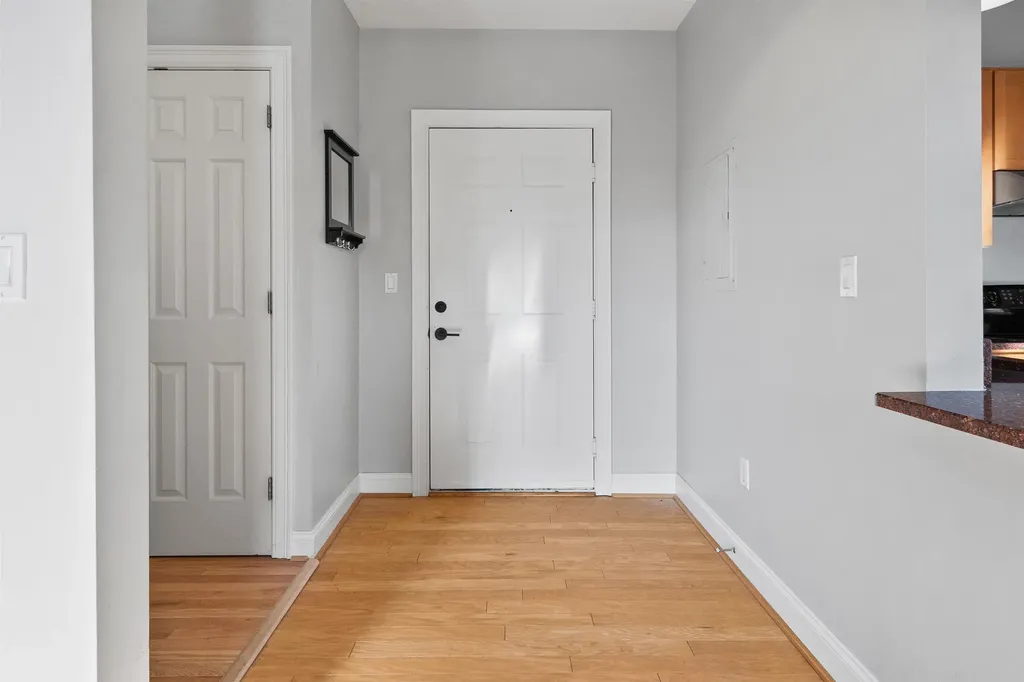 6 Bay Road Newmarket NH 03857