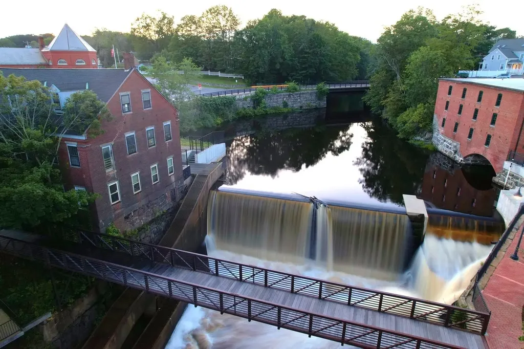 6 Bay Road Newmarket NH 03857