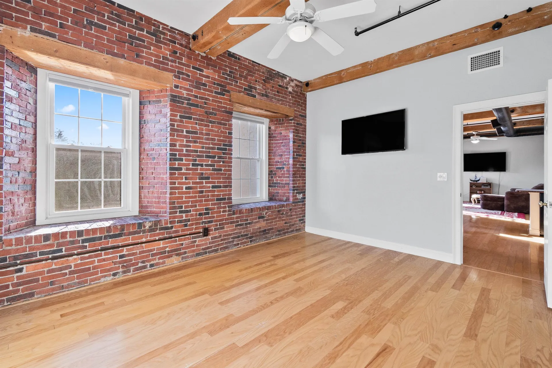 6 Bay Road Newmarket NH 03857