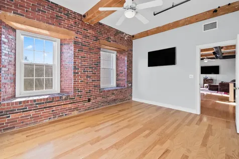 6 Bay Road Newmarket NH 03857