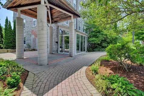 6 Bay Road Newmarket NH 03857